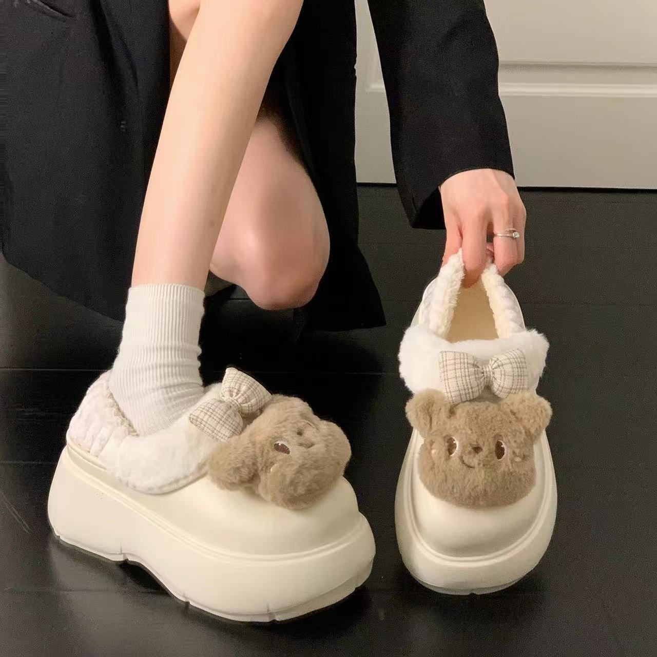 Fluffy slippers(Anchor development)